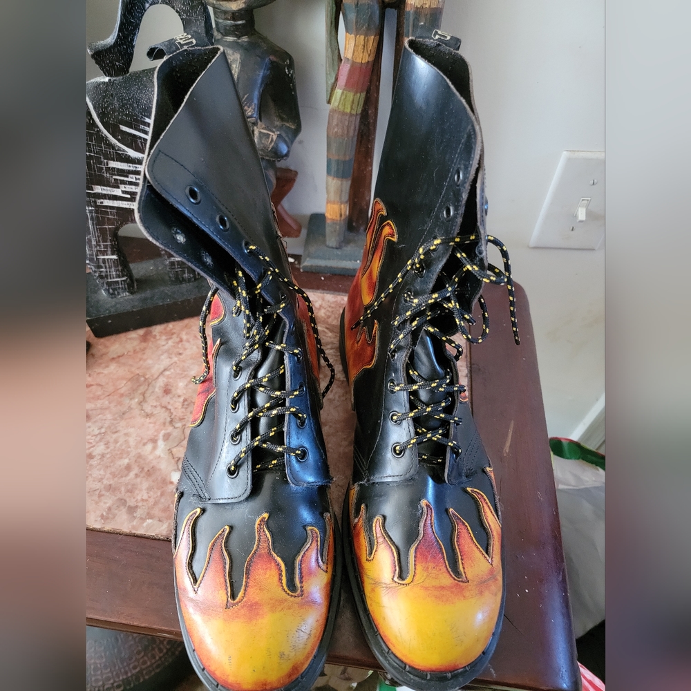 Rare Sz 12 Tredair Flame Dr Martens